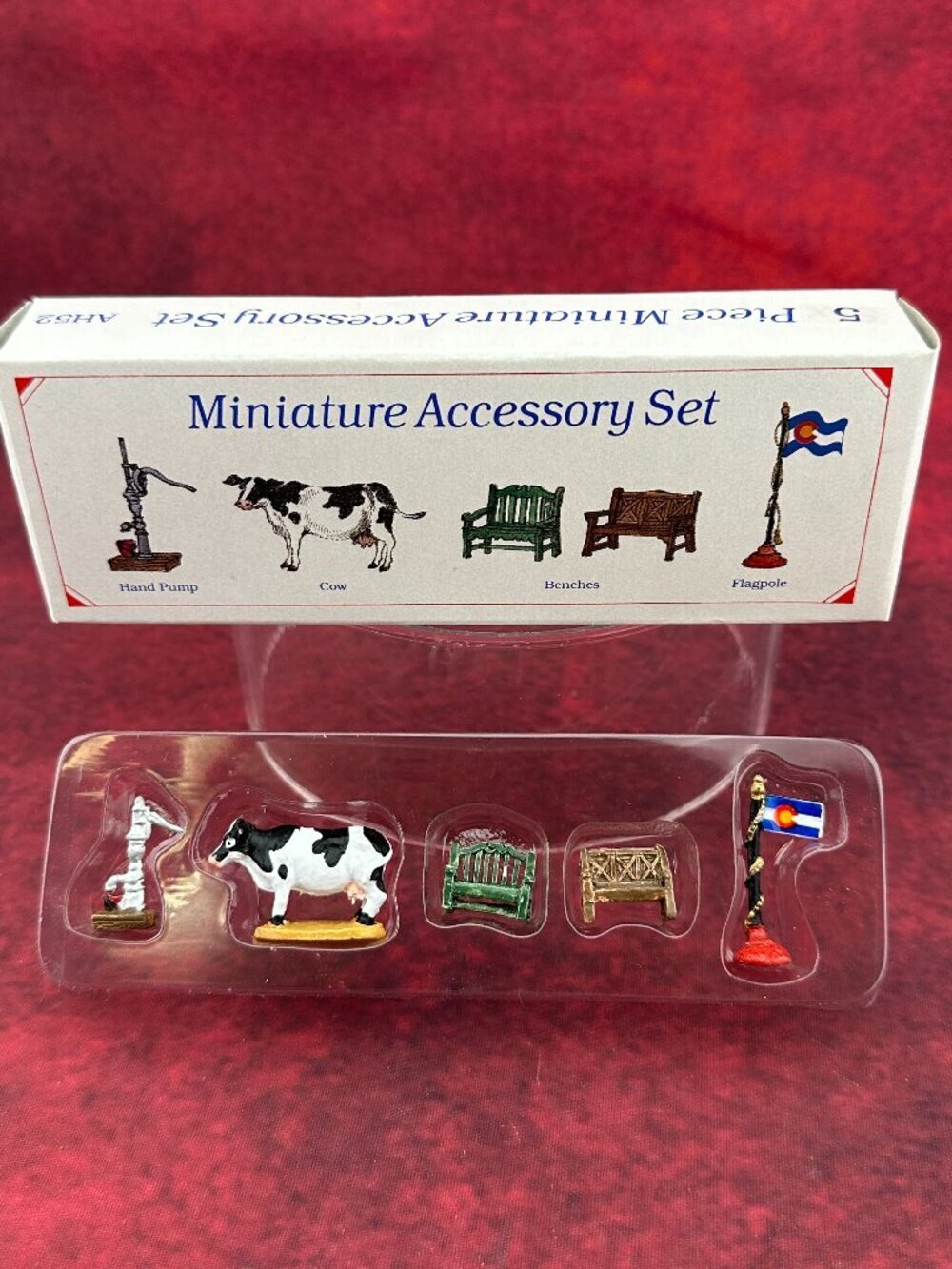 VINTAGE THE LIBERTY FALLS 5 PIECE MINIATURE ACCESORY SET AH 52